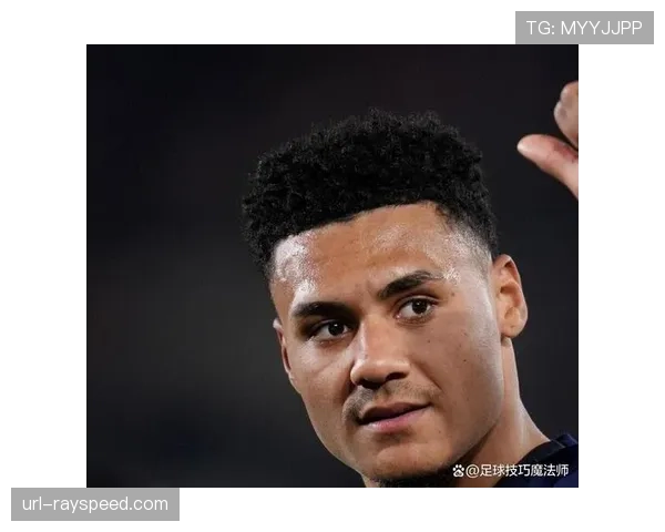 沃特金斯逆袭之路：从英冠到英超顶级射手的蜕变